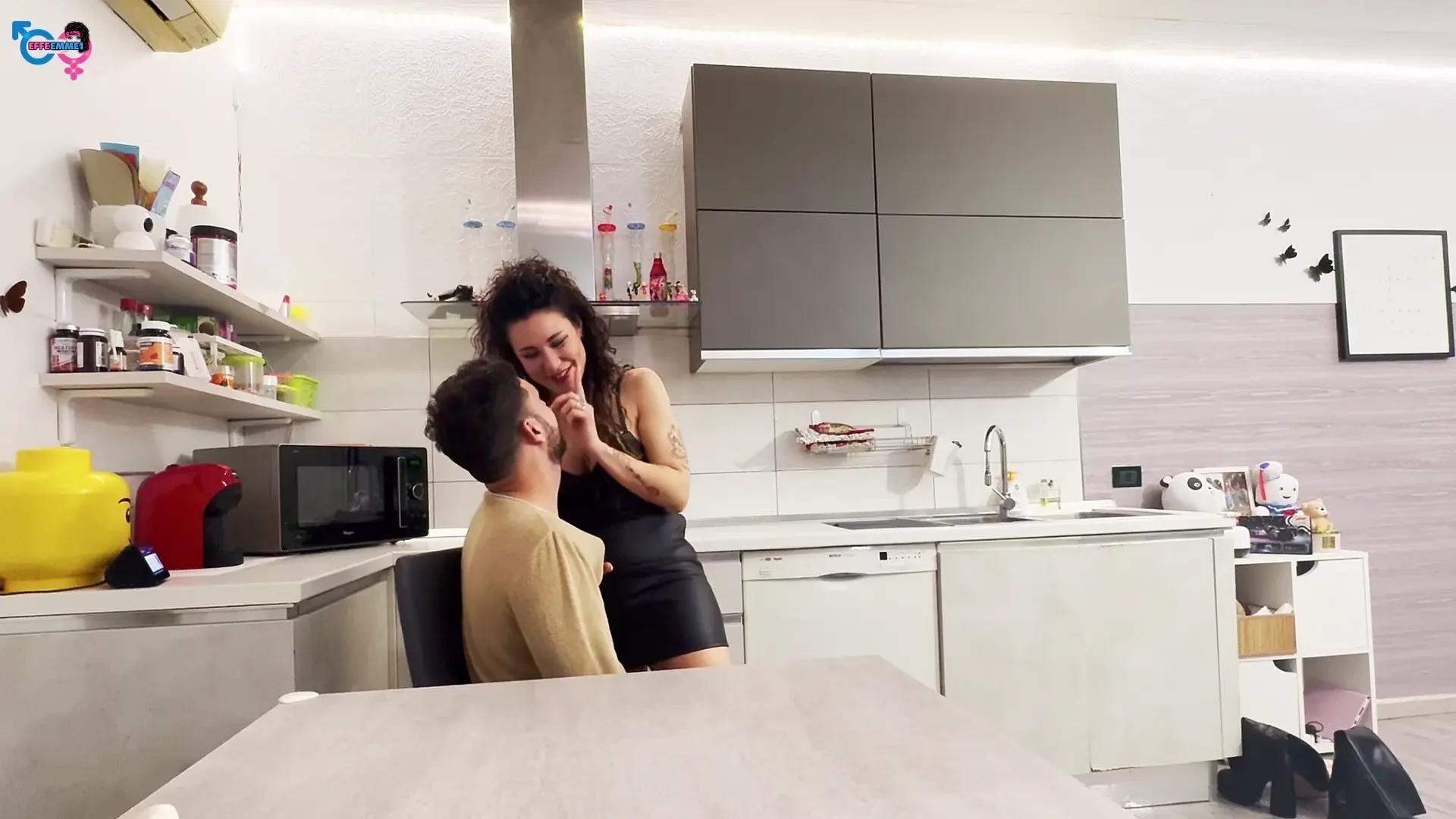 Una serata in discoteca un bicchiere in piu e mi sono fatta scopare il 