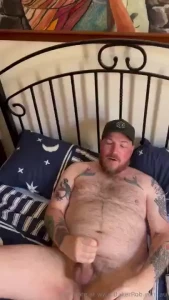 Hey baby boy mind licking dads hole while i jerk off