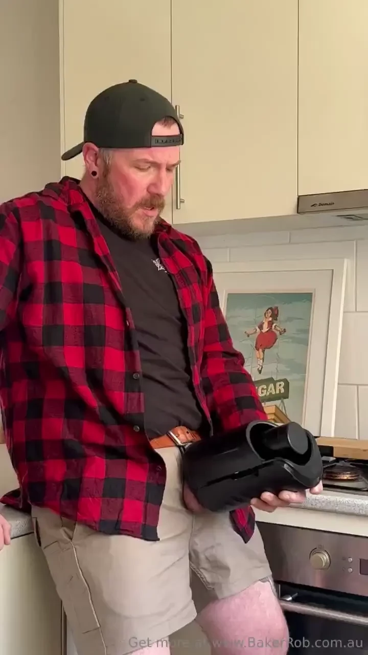 New shorts new auto jerk toy fuck yeah boys enjoy 