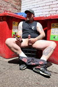 Any boys want a share dads beer part 3