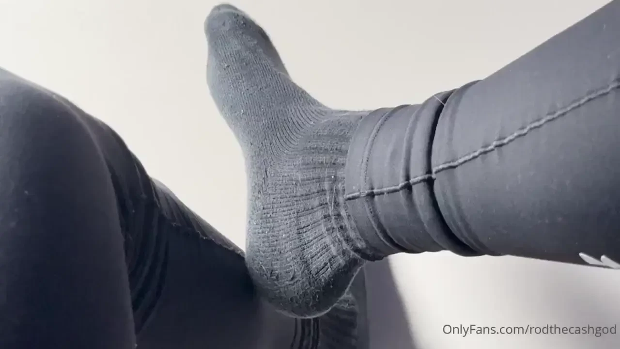 Goon to my sweaty black socks send a tip if you want more 