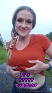 Happy titty tuesday to all of my kinky friends i hope your day is full