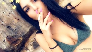 Smokes with a view
