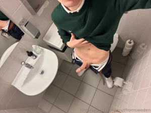 I really need a work daddy twink to accompany during lunch breaks part 2