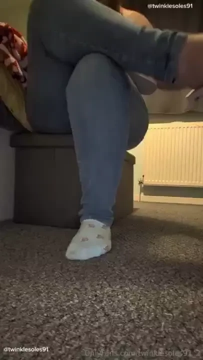 Feet lovers flip flops a bit of humiliation joi amp countdown now i part 1 