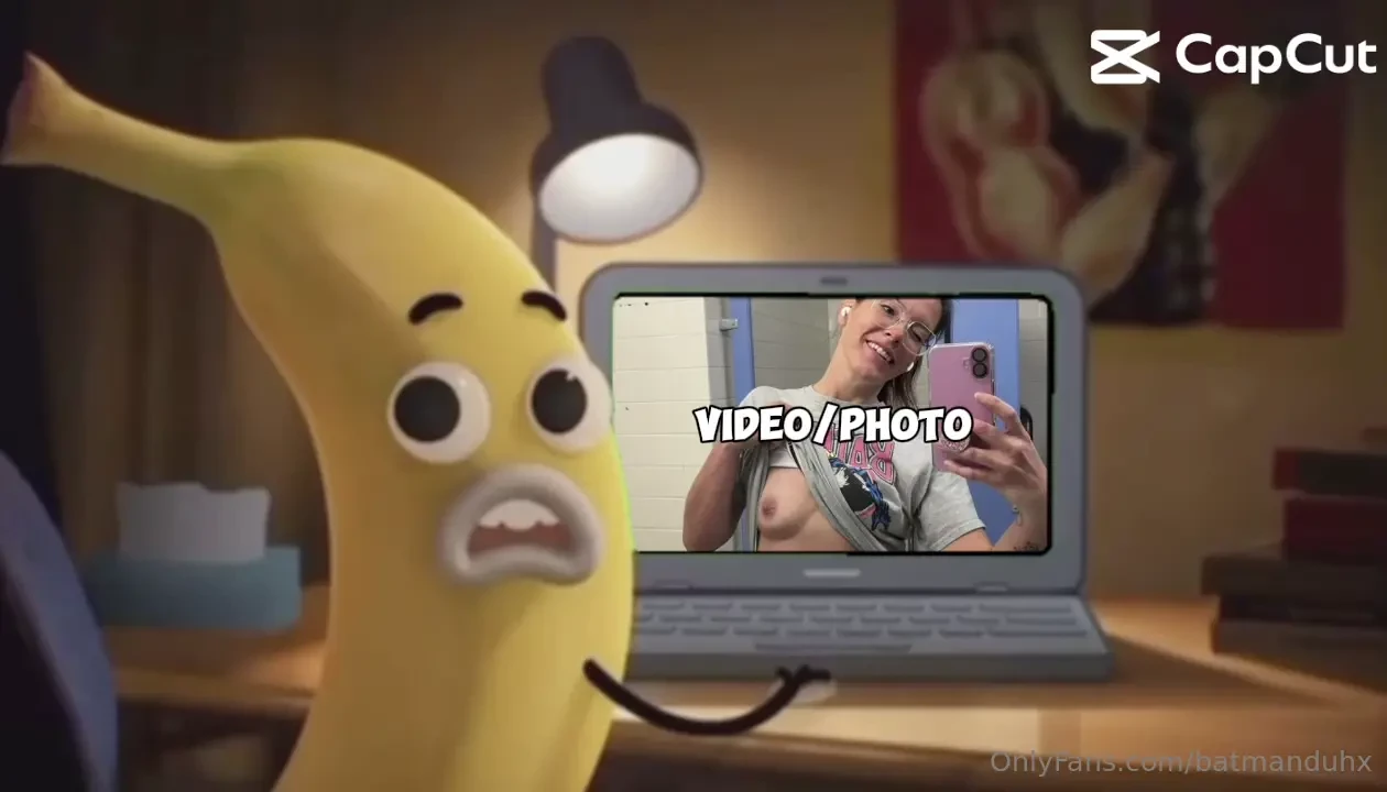 How i imagine i ll look when someone walks in on me taking pics in the 