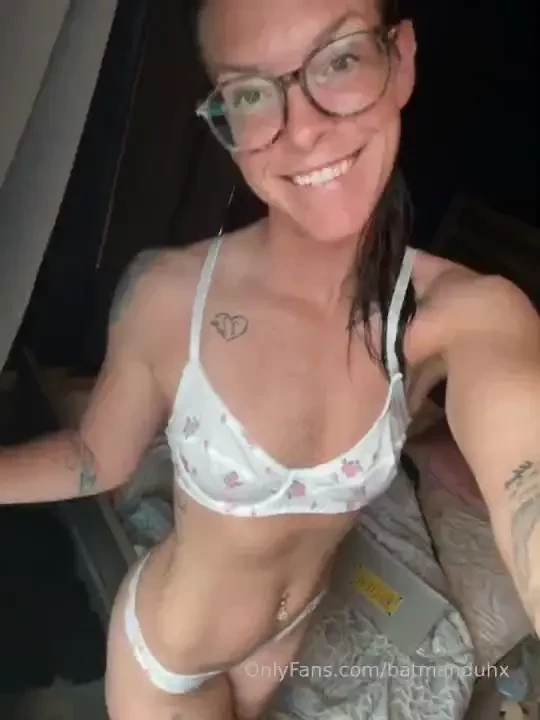 It snowed last night where i live however will i keep warm today 