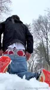 Playing in the snow vids