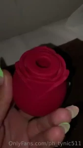 Got a new toy if y all wanna see if i can squirt or not using it