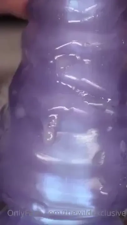 Lizzyautumn purple dildo 