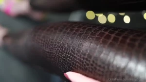 Brown croco asmr experience with me tell me what is existing you the part 3