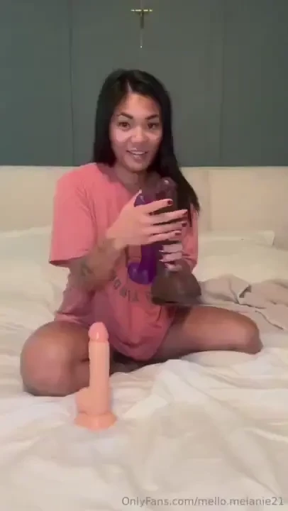 I did some experimenting and got my pussy stretched wide 