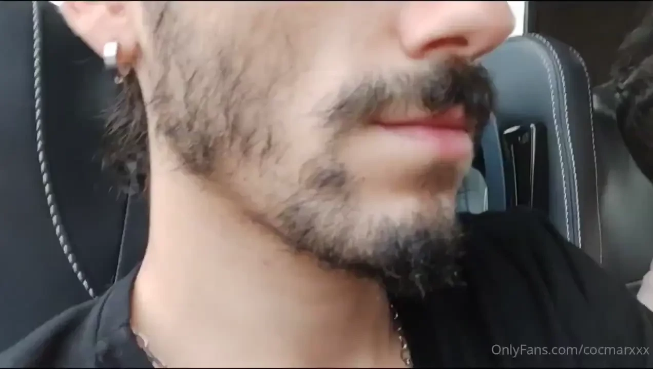 I love the rush of cumming in public spaces with people around 