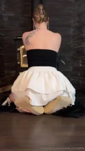 My pussy gets so creamy cumming all over my 10 dildo