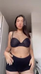 Guarda cosa mi sono appena messo o devo togliermelo subito