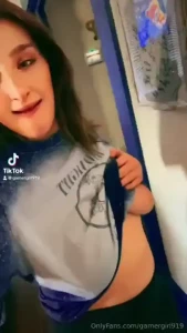 Anyone interested having little bit of fun sweet ambitious roleplay