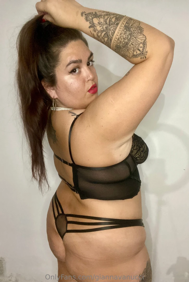 Nice and horny saturday night 