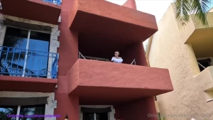 Don t forget to tip and get this hot scene i did in cancun