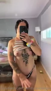 I m bored who wants to play