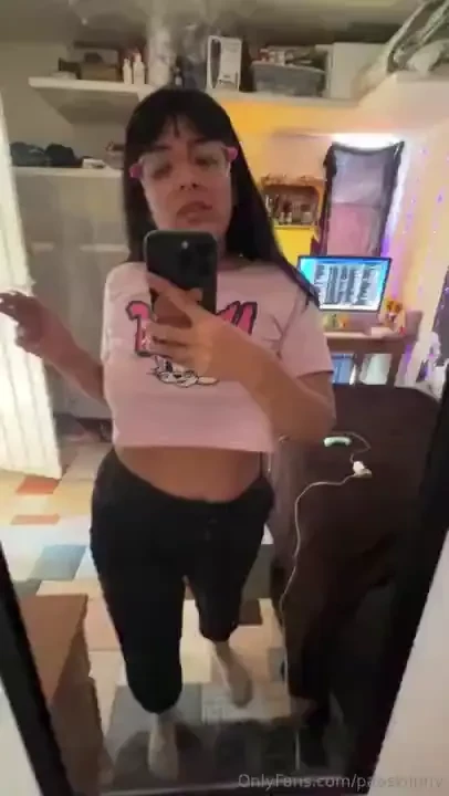 Hace mucho que no ten a espejo para verme y me encanta porque les 