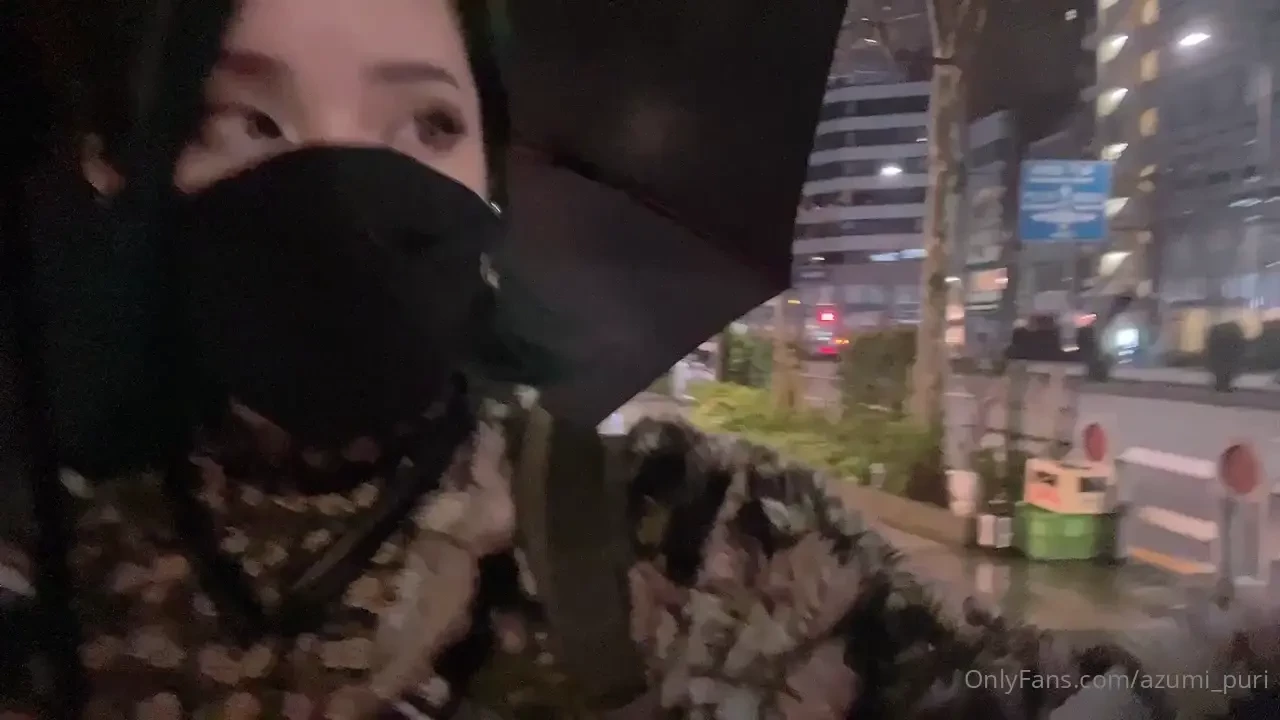 Sns in the rain i went to an exhibition by a photographer i know it 