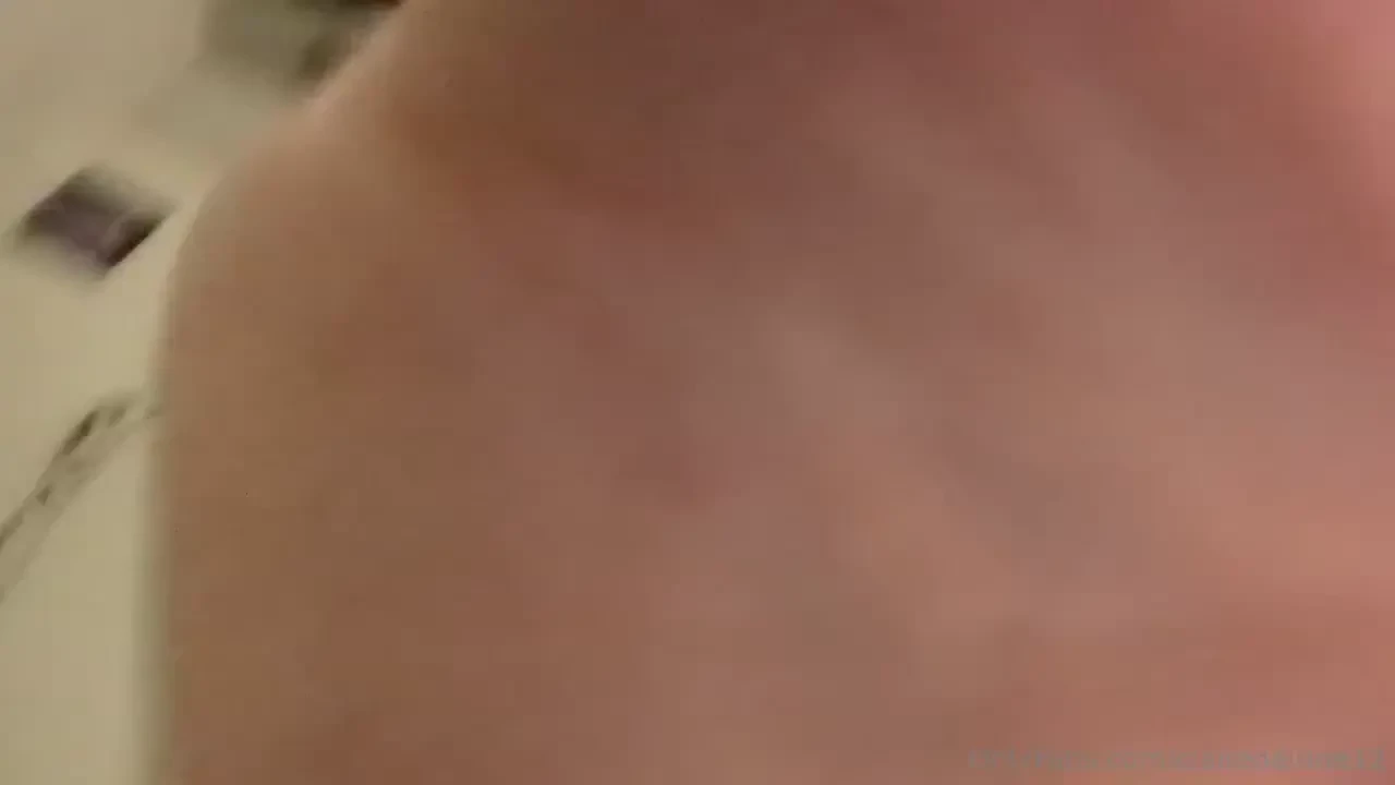 Teasing you with a little silly bts video of me thinking i could hold 