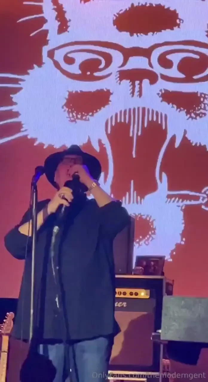 I ve been listening to blues traveler for over 20 years and it was 