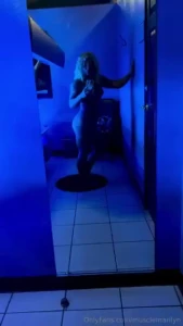 How muscle marilyn keeps up her tan year round