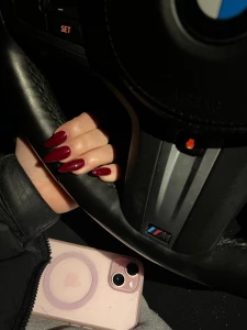 How do you like my new nails babe