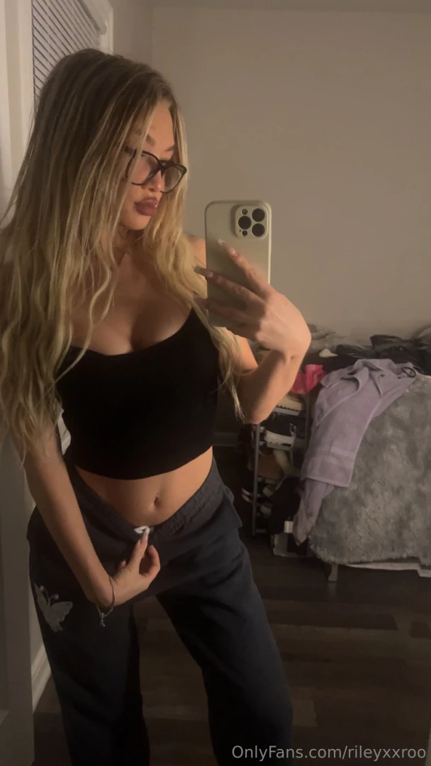 Sleeping naked sounds like a good idea part 1 