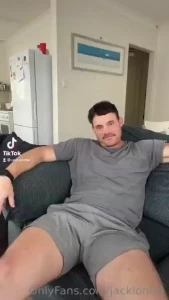 Uh-oh boner alert