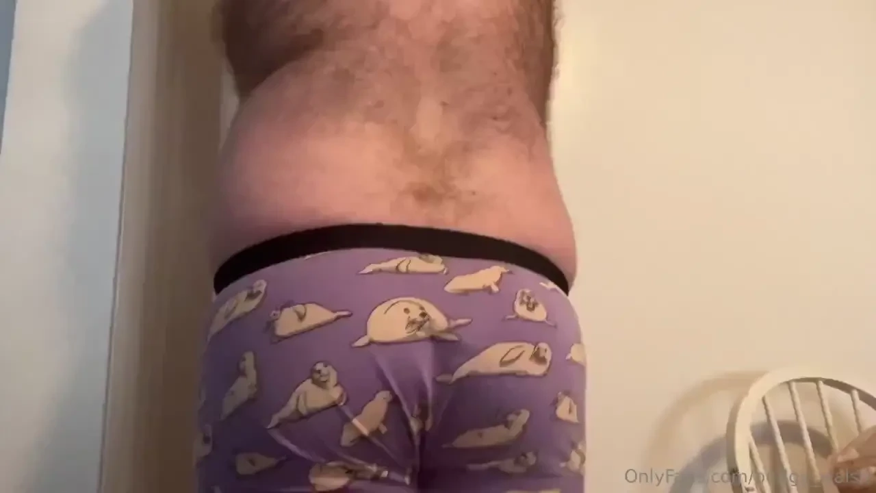 Some small clips of me showing off my growing body part 1 