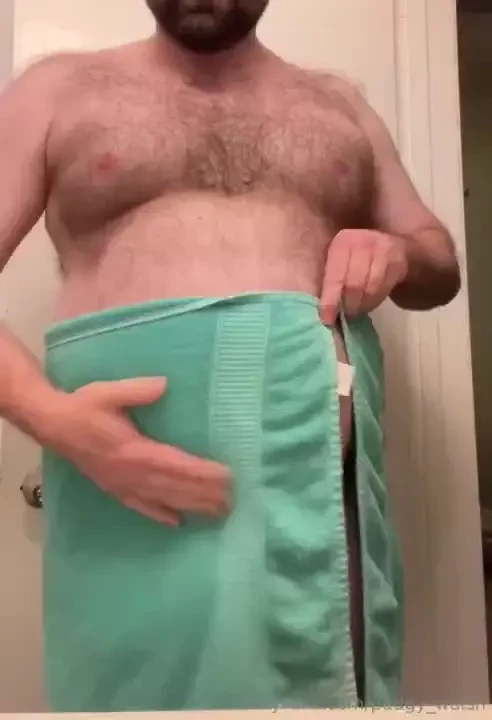 Some small clips of me showing off my growing body 
