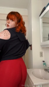 Who doesn t love a nice juicy ass first thing in the morning