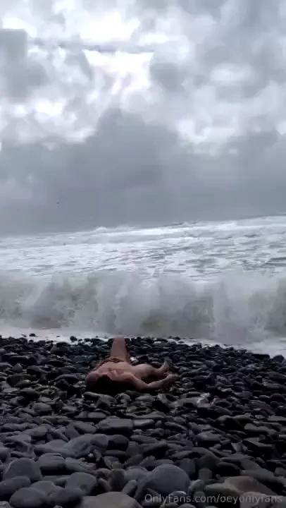 Lying out in an april storm naked with the earth 