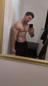 Just hanging out in my sweats after training still got energy for some