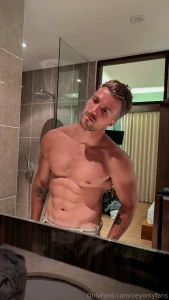 This is the sexiest apartment i ve stayed in it s in the jungle