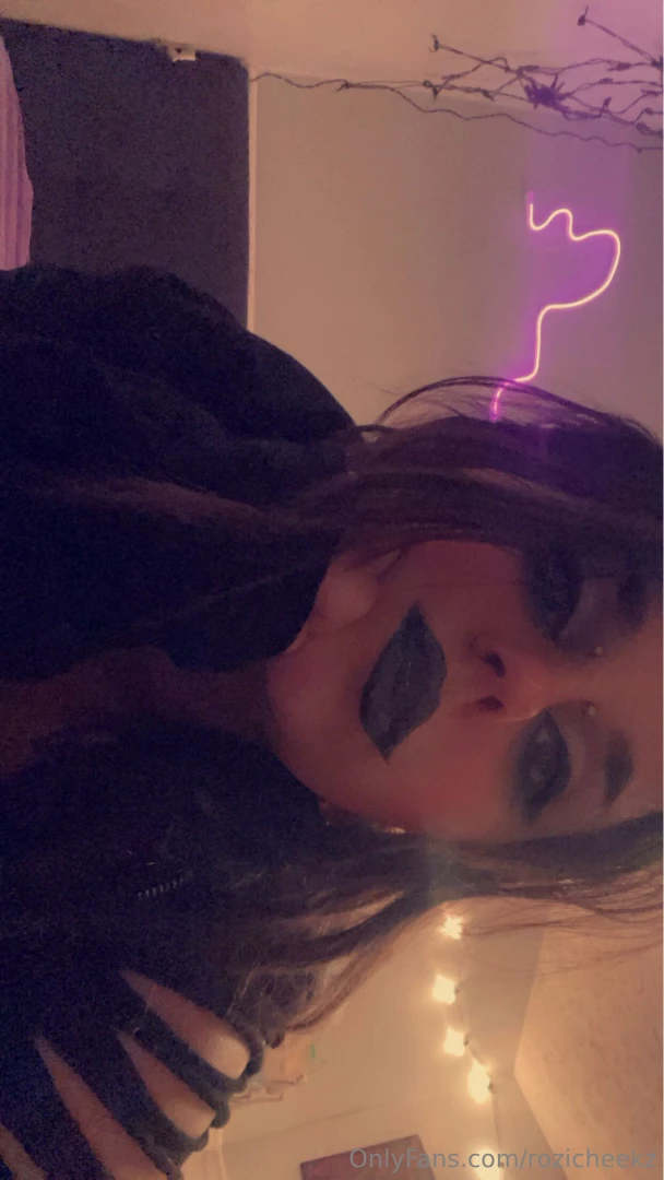 Black lipstick moments 