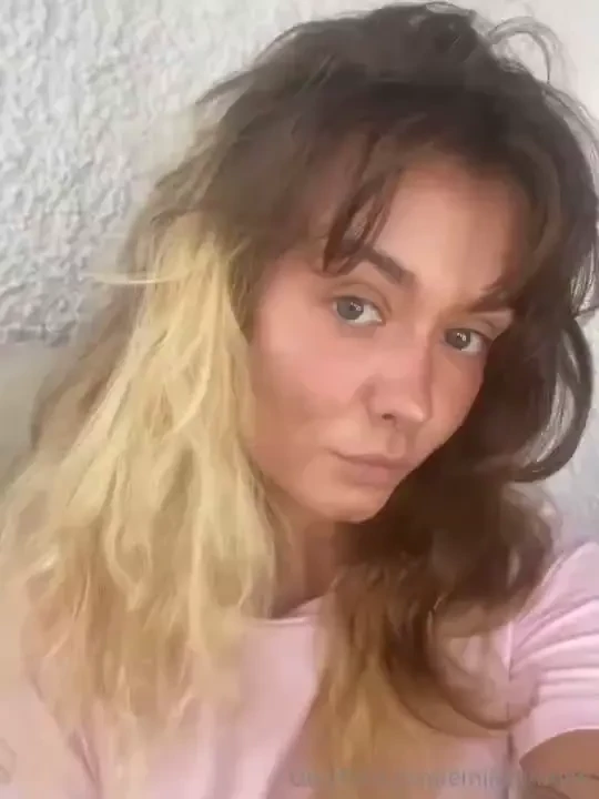 Messy hair and naughty thoughts 