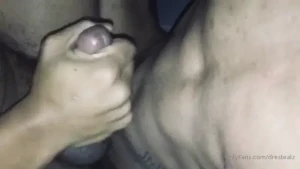 Stroke me out kvngzae