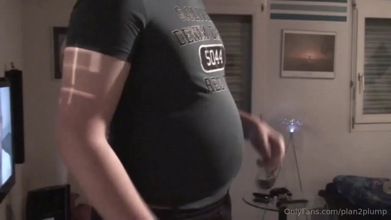 Tight shirt s standing hd 