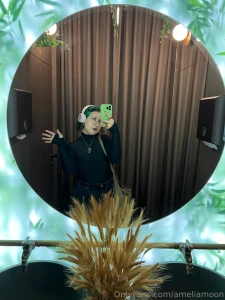 I always wearing my headphones what do you think i m listening on this part 3