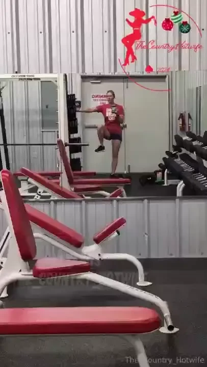 Gotta work and stretch those hip flexors to be able to keep my legs 