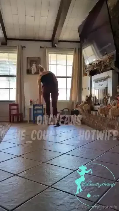 Y all i m a mess and so is my music selection cleaning up around the 