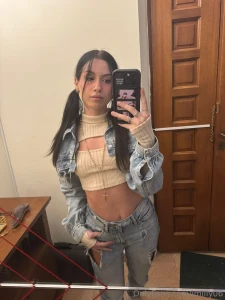 Pov torni a casa e mi trovi in giro per casa vestita cos che fai