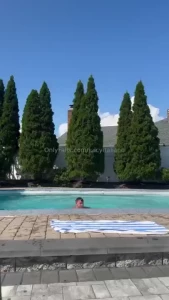 You tryna come swimming