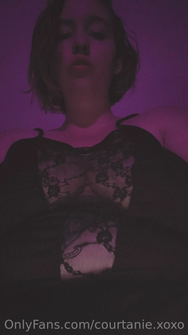 Courtanie-xoxo part 2 