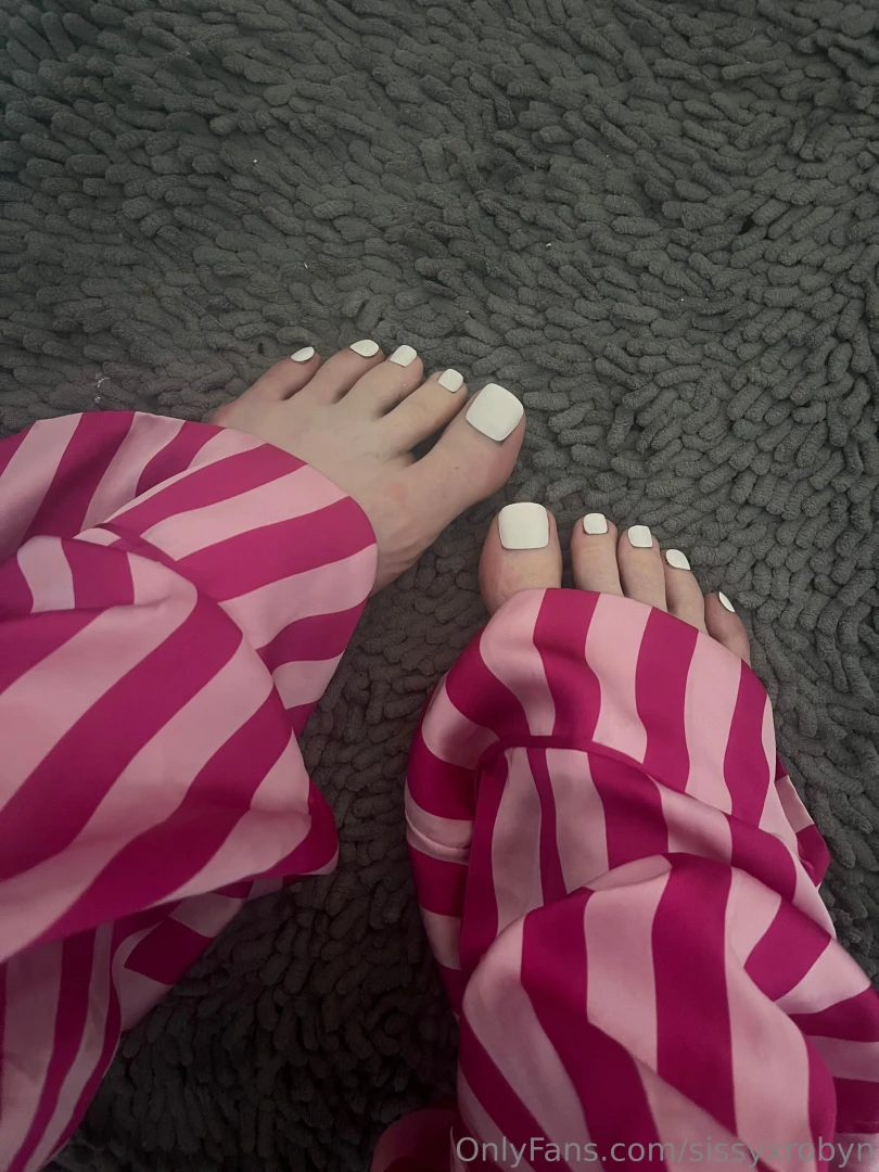 Feet looking cute this morning 