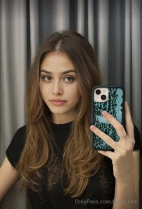 That juicy big ass miss_melissa is looking for a sweet cock to squat part 365