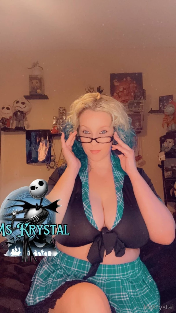 Good morning wanna play with a naughty hottie tip and i ll send you a 